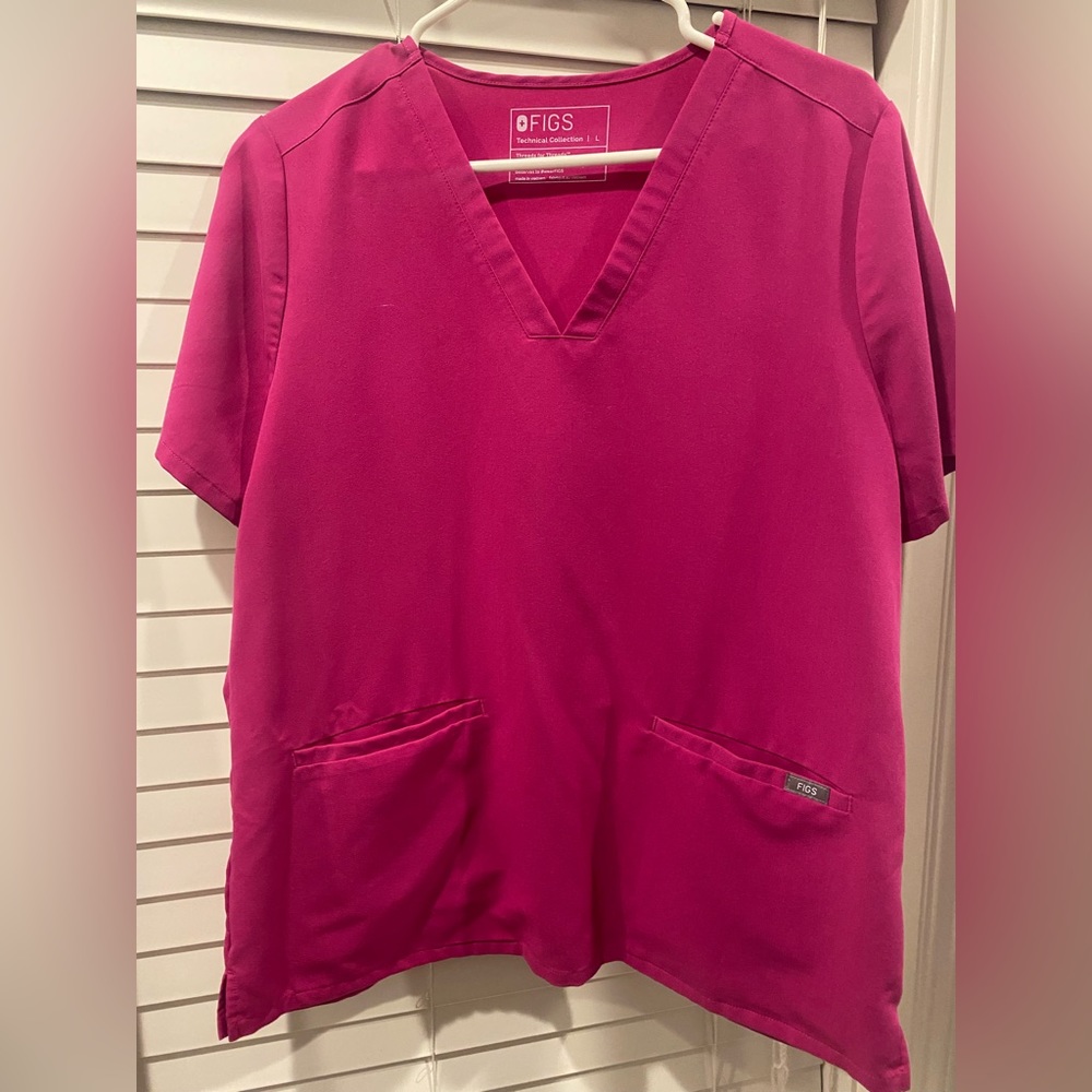 Figs scrubs large top, medium petite joggers